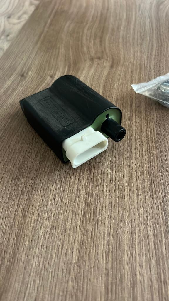 Gloednieuwe begrenzer 4t 2v, Fietsen en Brommers, Ophalen of Verzenden, Nieuw, Benzine, Zip