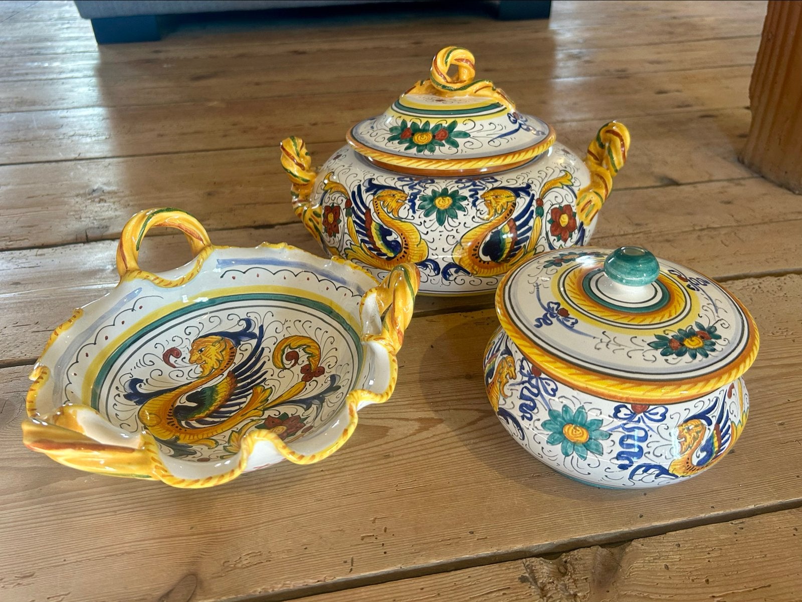 Deruta Keramiek Set: Schalen en Soepterrine, Handgeschilderd, Ophalen, Porselein of Keramiek, Rond, Nieuw