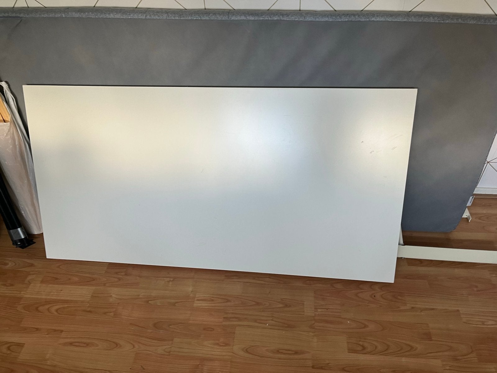 IKEA Linnmon Tafelblad 60x100 met zwarte poten, Huis en Inrichting, Ophalen, Gebruikt, Spaanplaat of MDF, IKEA
