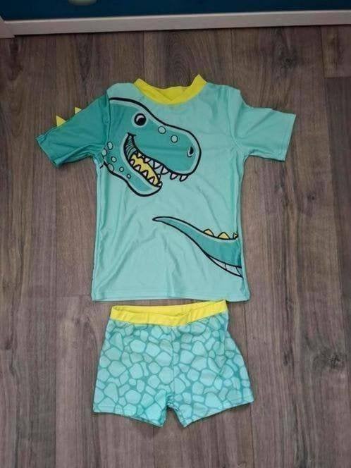 2 delig UV pakje dinosaurus maat 128/134 nieuw, Kinderen en Baby's, Kinderkleding | Maat 128, Ophalen of Verzenden, Nieuw, Jongen