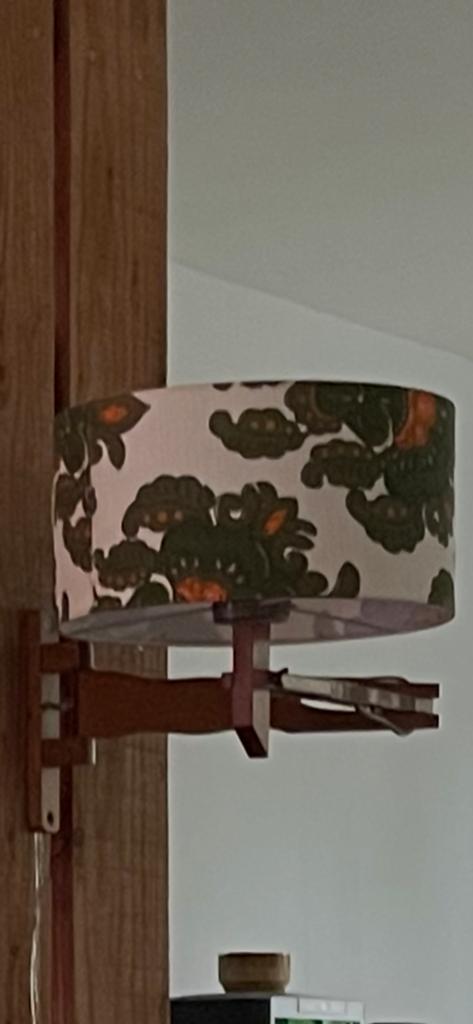 Uitrekbare Wandlamp hout vintage jaren 60 groen oranje, Ophalen of Verzenden, Gebruikt, Hout, Vintage - jaren 60