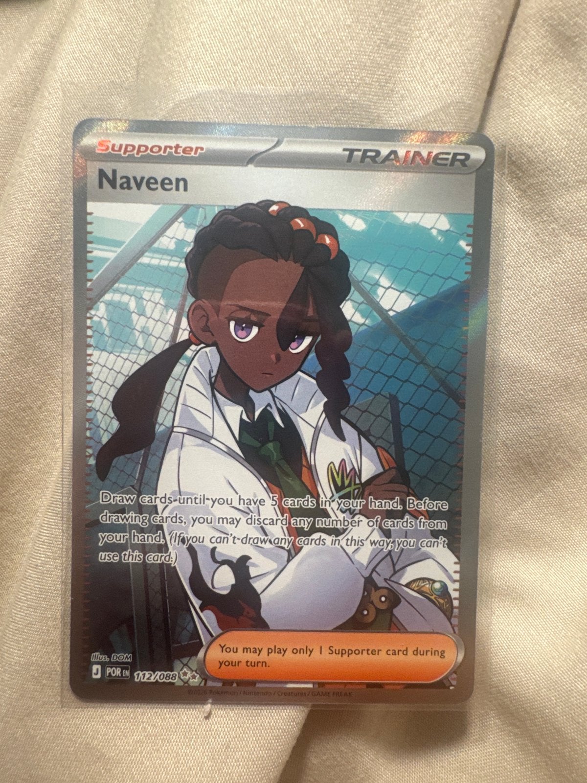 Pokemon Naveen Supporter Trainer Kaart 112/088 Foil, Hobby en Vrije tijd, Ophalen of Verzenden, Zo goed als nieuw, Losse kaart