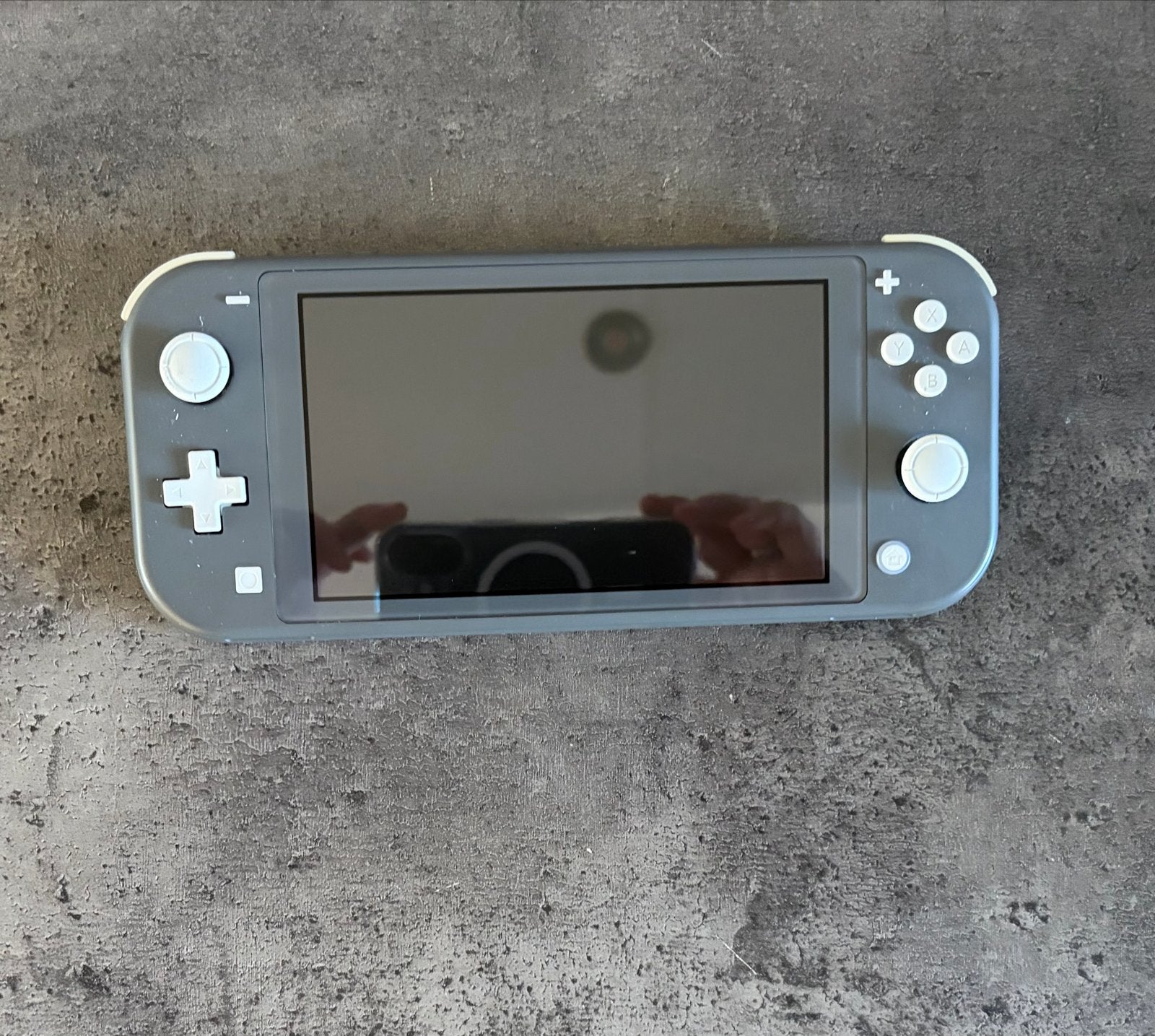 Nintendo Switch Lite Grijs met hoesje, Spelcomputers en Games, Ophalen of Verzenden, Zo goed als nieuw, Met 1 controller, Switch Original