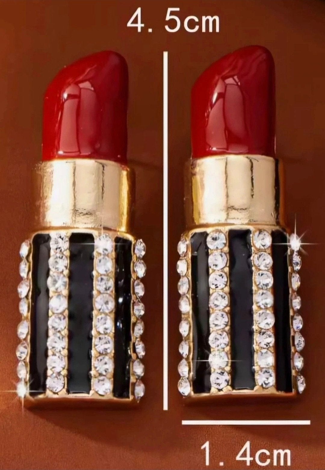Lippenstiftvorm oorbellen met strass steentjes nw, Sieraden, Tassen en Uiterlijk, Uiterlijk | Cosmetica en Make-up, Verzenden
