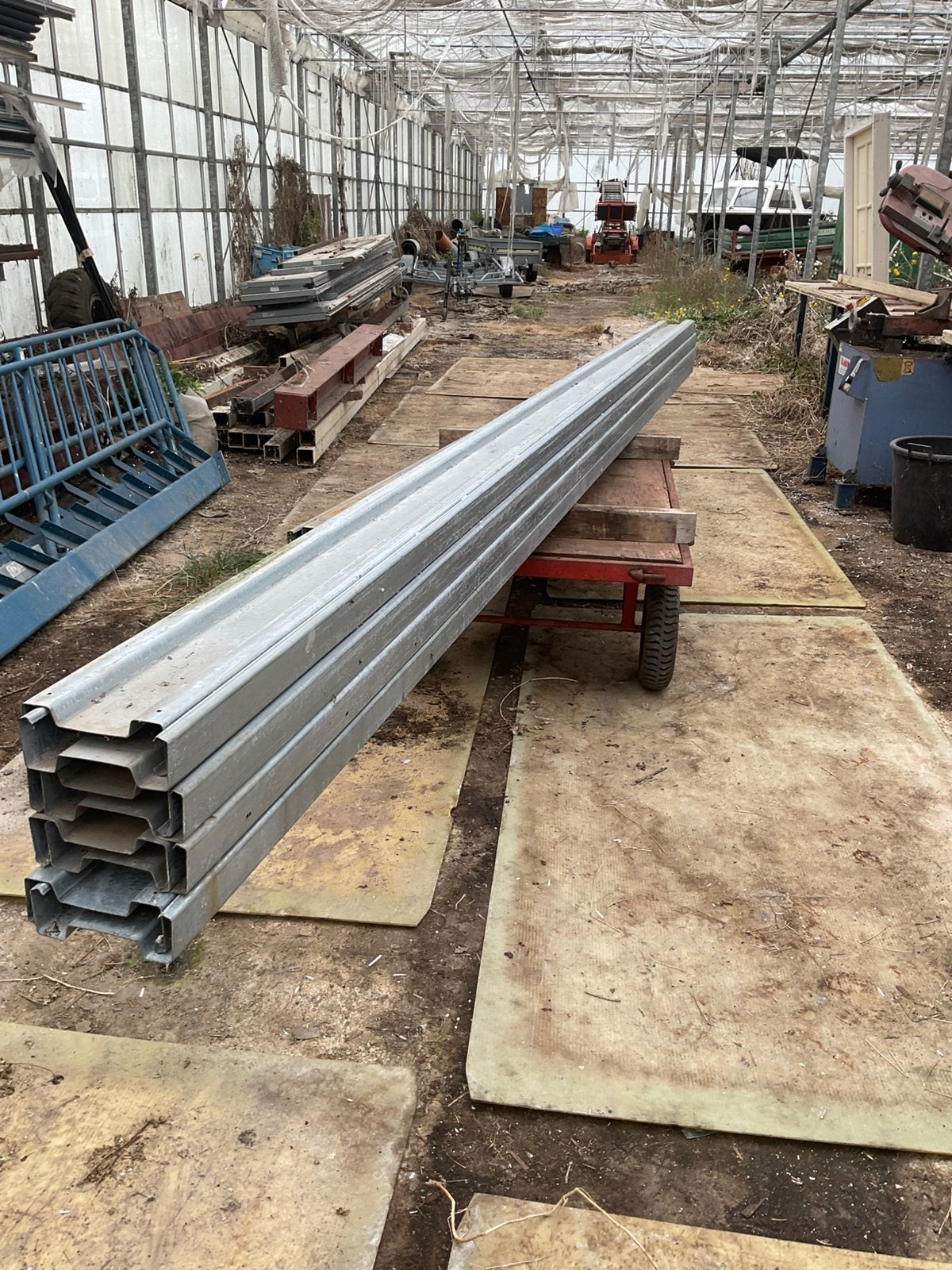 Te koop metalen balken / gordingen / profielen verzinkt, Ophalen, Zo goed als nieuw