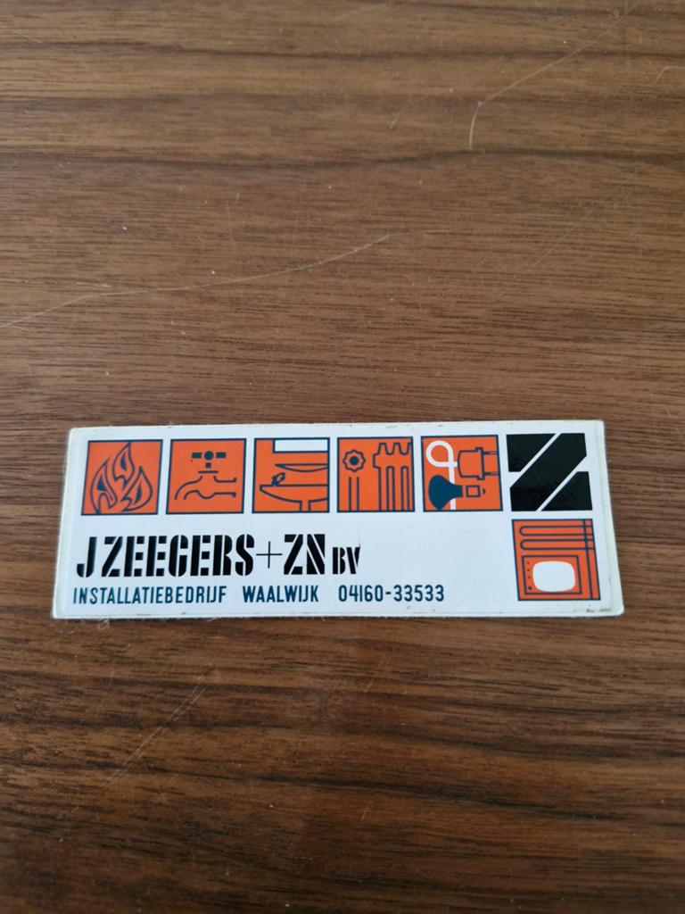 8058 Sticker J. Zeegers + Zn b.v. Waalwijk Installatiebedrij, Ophalen of Verzenden, Zo goed als nieuw