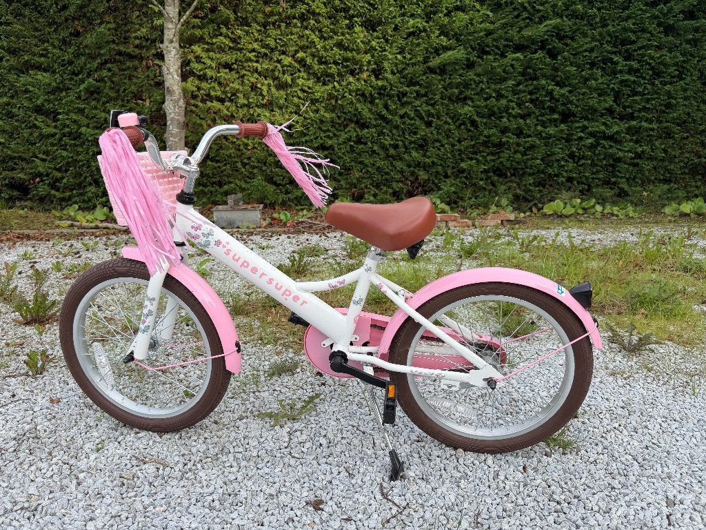 SuperSuper Little Miss 18 Inch Girls Bike with Basket, Ophalen, Zo goed als nieuw, 18 inch