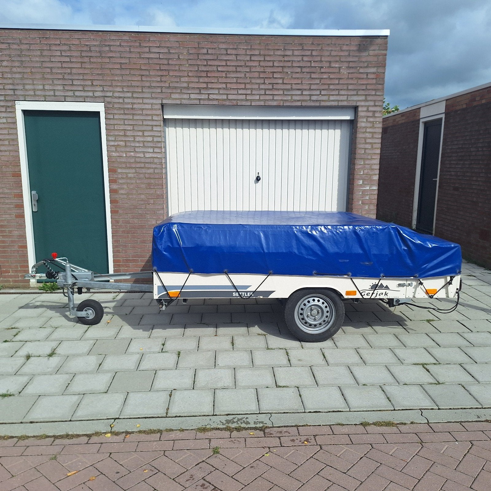 te koop Gerjak Tago Settler van 2010, Ophalen, Meerkleurig, Aanwezig, Tot en met 4
