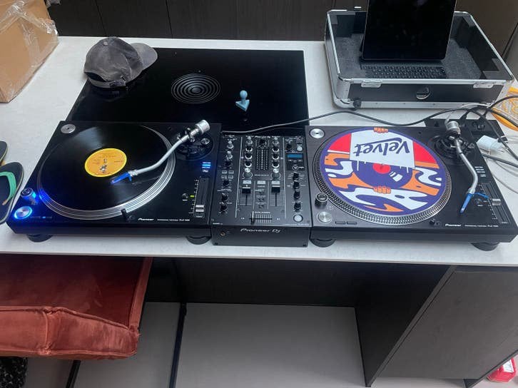 Pioneer DJ-set: 2x PLX-1000 draaitafels + DJM-450 mixer, Muziek en Instrumenten, Dj-sets en Draaitafels, Ophalen, Zo goed als nieuw