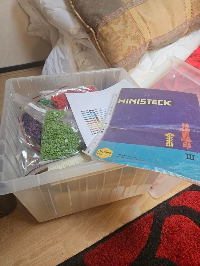 Grote partij Ministeck met voorbeeldboek en sorteerdoos, Hobby en Vrije tijd, Ministeck, Ophalen, Gebruikt, Box-set