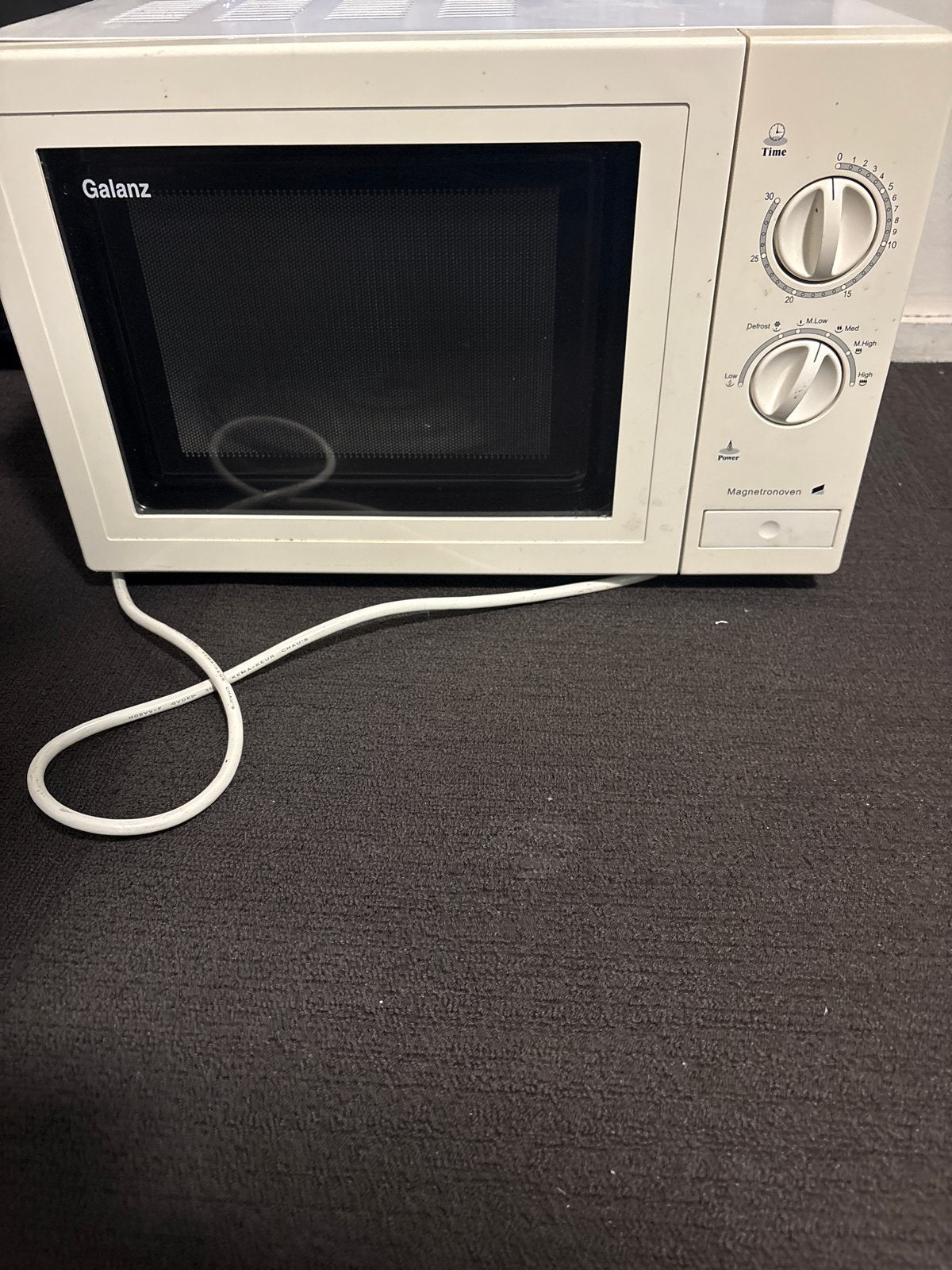 Galanz Magnetron - Compact en Functioneel, Gebruikt, Minder dan 45 cm, Ophalen of Verzenden, Magnetron