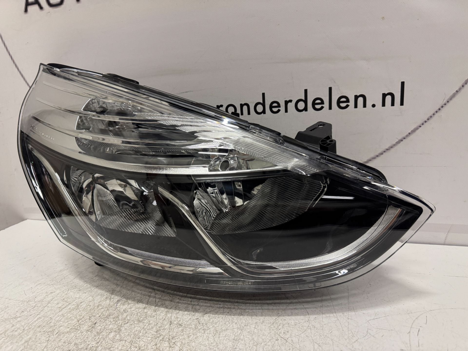RENAULT CLIO IV 4 KOPLAMP H7 HALOGEEN 260106624R RECHTS, Renault Group, Gebruikt, Contact.group@renault.com, Renault