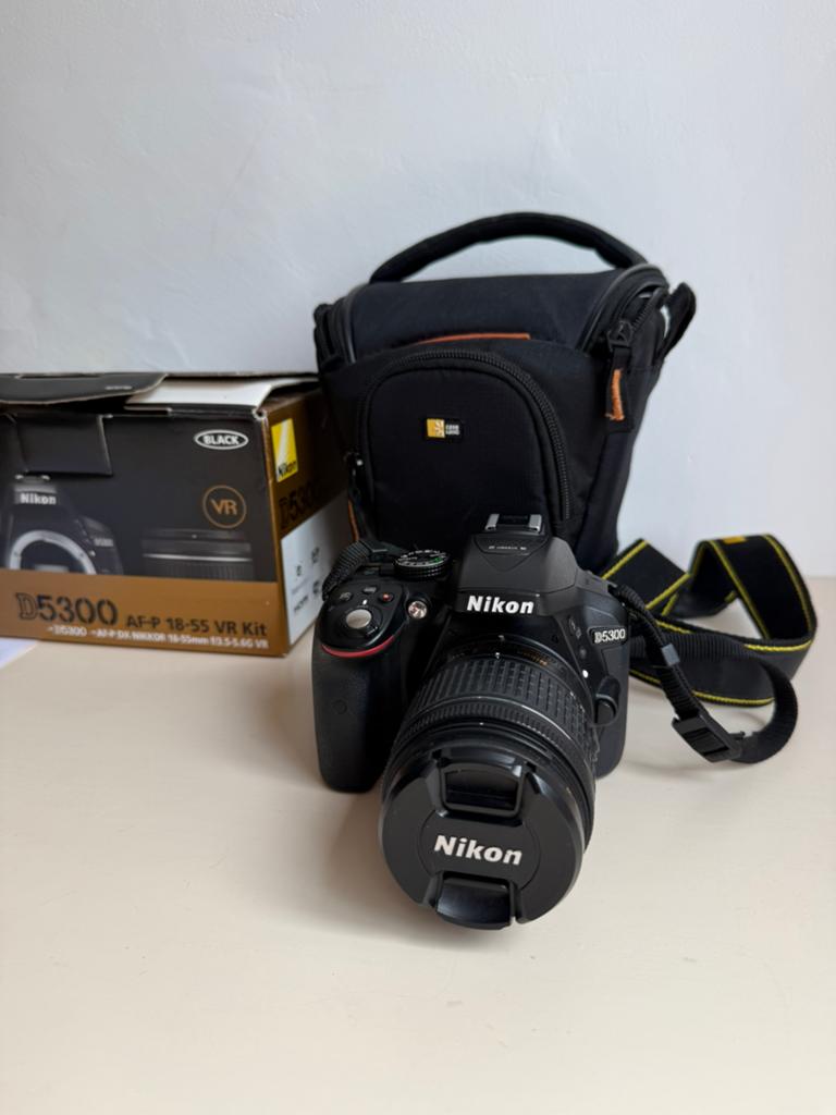 Nikon camera D5300 AF‑P 18‑55 VR complete kit, Gebruikt, Spiegelreflex, Ophalen of Verzenden, Nikon