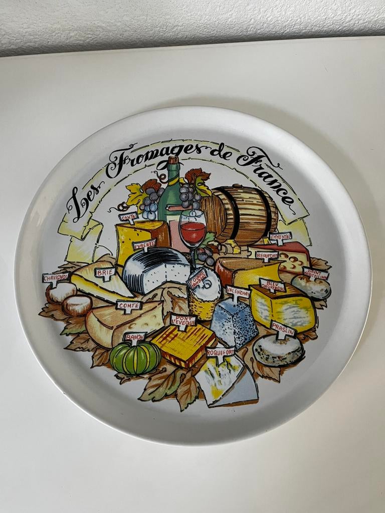Vintage Frans bord met verschillende kazen, Huis en Inrichting, Ophalen
