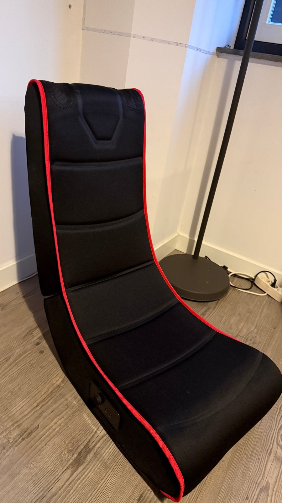 Gaming Stoel met Geluid - Zwart/Rood, Ophalen, Zo goed als nieuw