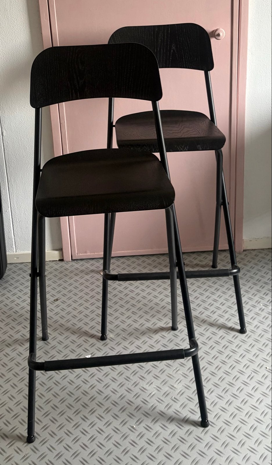 2x IKEA Franklin barkrukken, zwart, inklapbaar, Ophalen, 60 tot 90 cm, Zo goed als nieuw, Hout