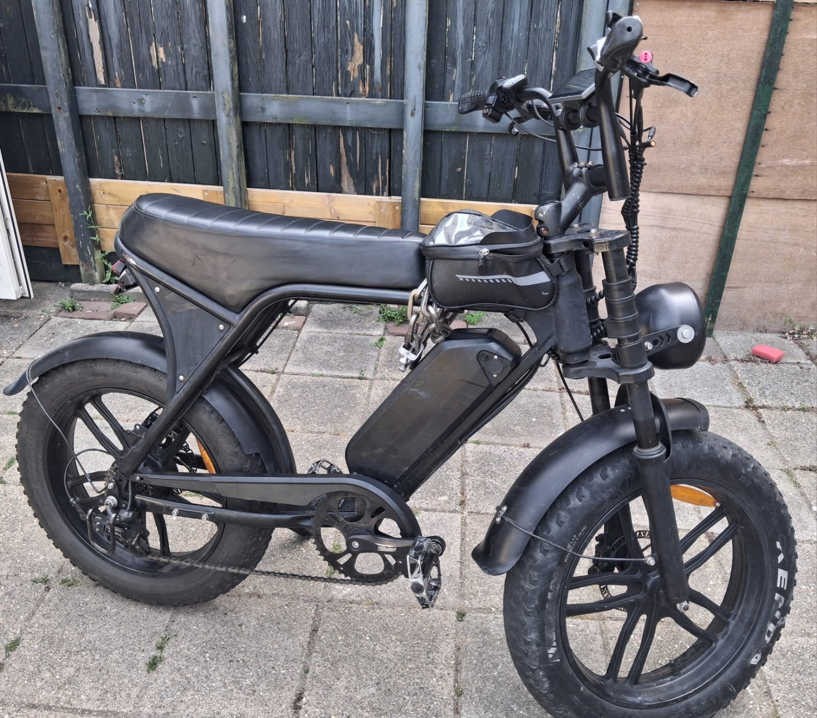 v8 fatbike, Gebruikt, 50 km per accu of meer, 55 tot 59 cm, Ophalen