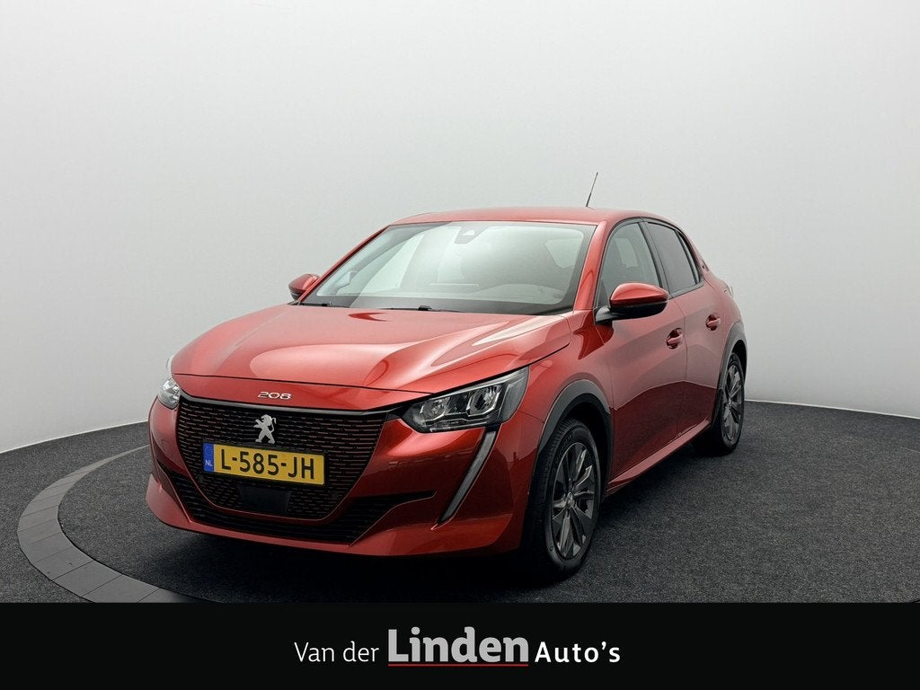 Peugeot e-208 EV Allure Pack 50 kWh 3-Fase SOH 91,4% | Navig, Auto's, Peugeot, 136 pk, Gebruikt, Zwart, 24 min