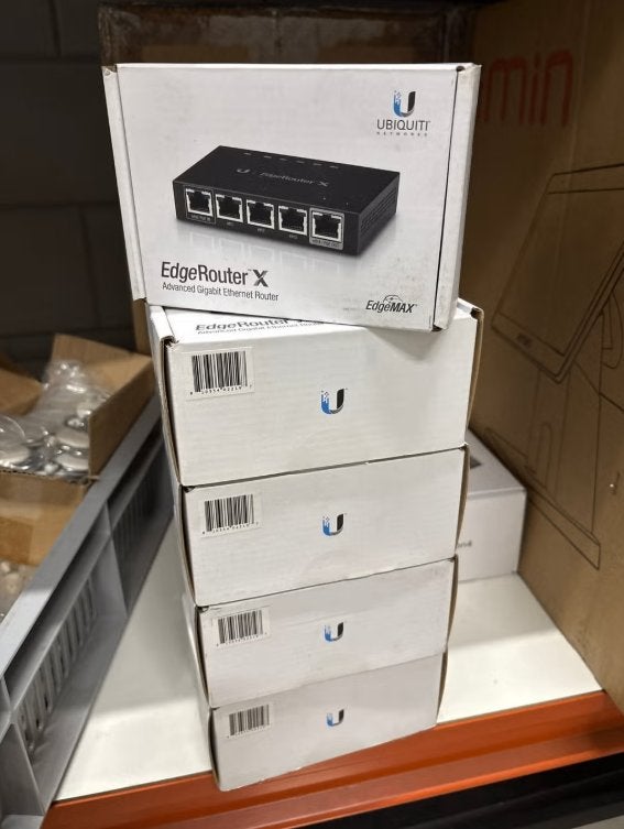 5x ubiquiti router nieuw, Computers en Software, Routers en Modems, Nieuw, Ophalen of Verzenden