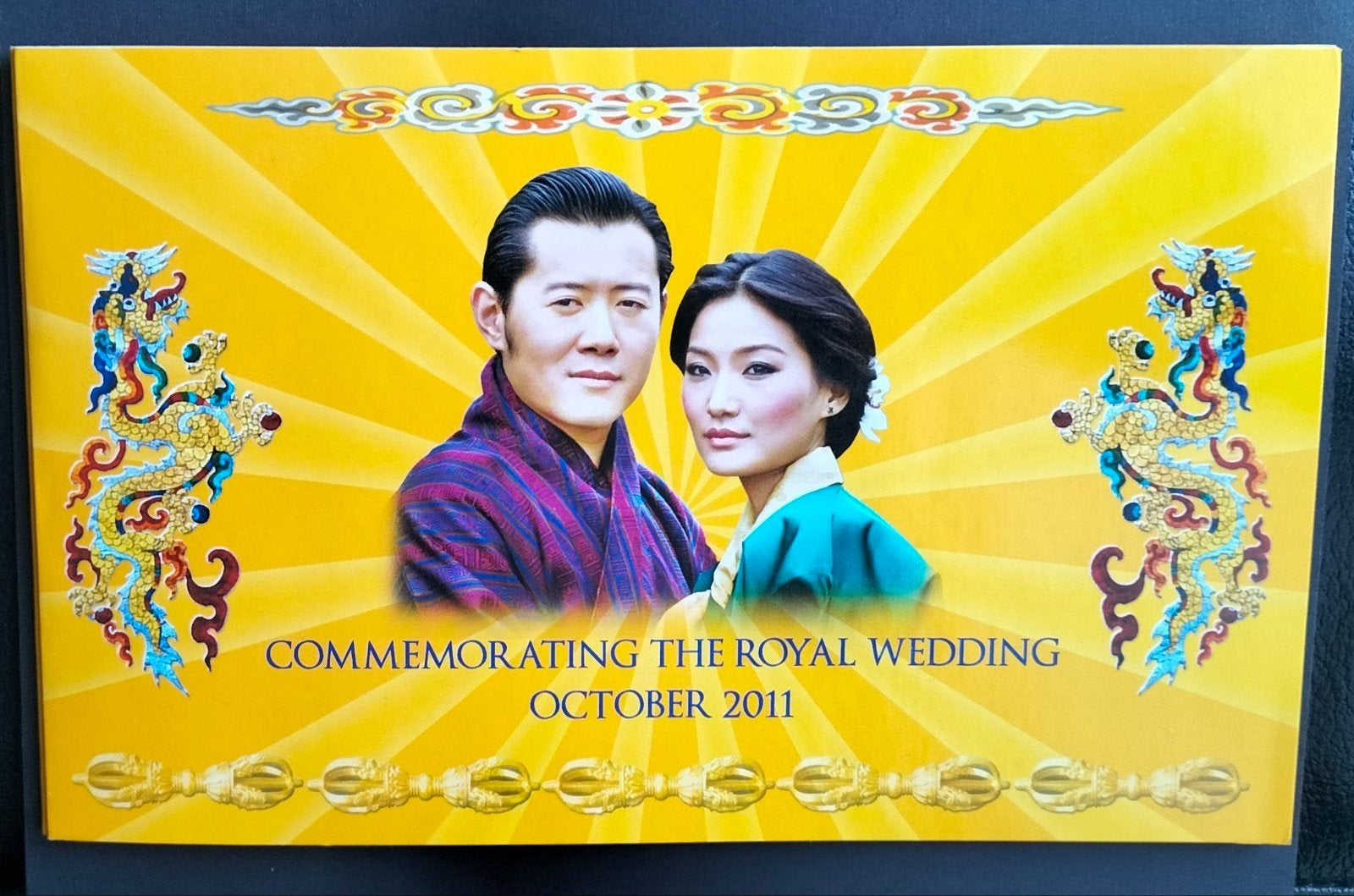 Bhutan - 100 Ngultrum 2011 Royal Wedding in map UNC - Lezen!, Verzenden, Zuid-Azië, Los biljet