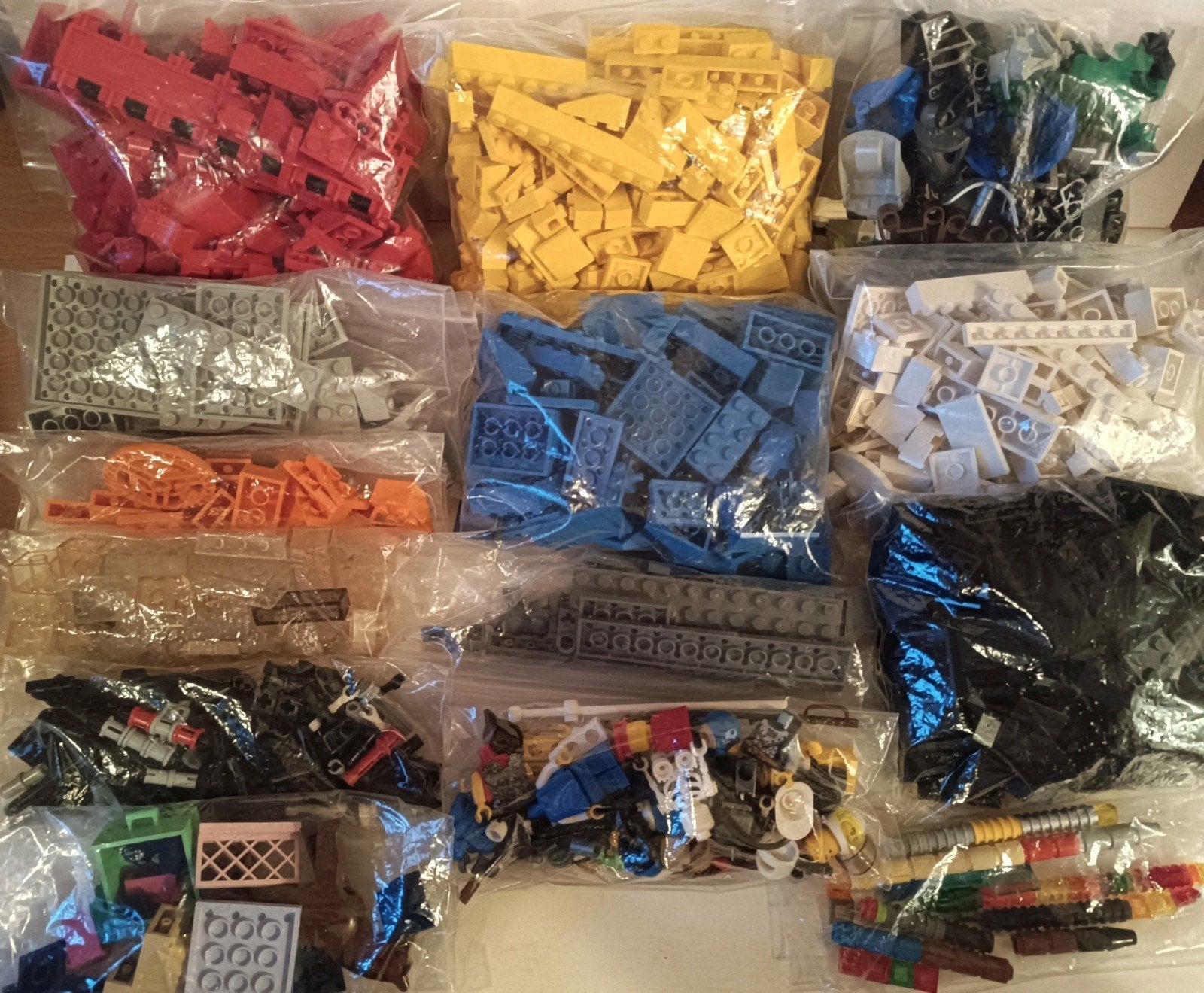Grote verzameling Lego bouwstenen, 1,5 kg, diverse kleuren, Inclusief minifiguren, Gebruikt, Overige thema's, Lego