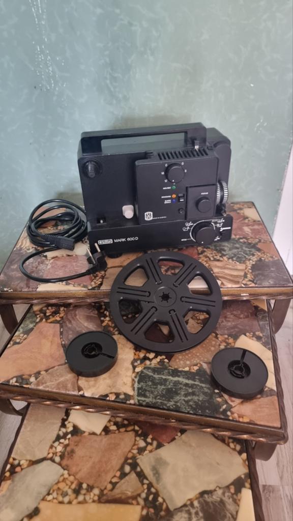 Eumig Mark 600 D Vintage Projector met Koffer - Top Conditie, Ophalen, Zo goed als nieuw