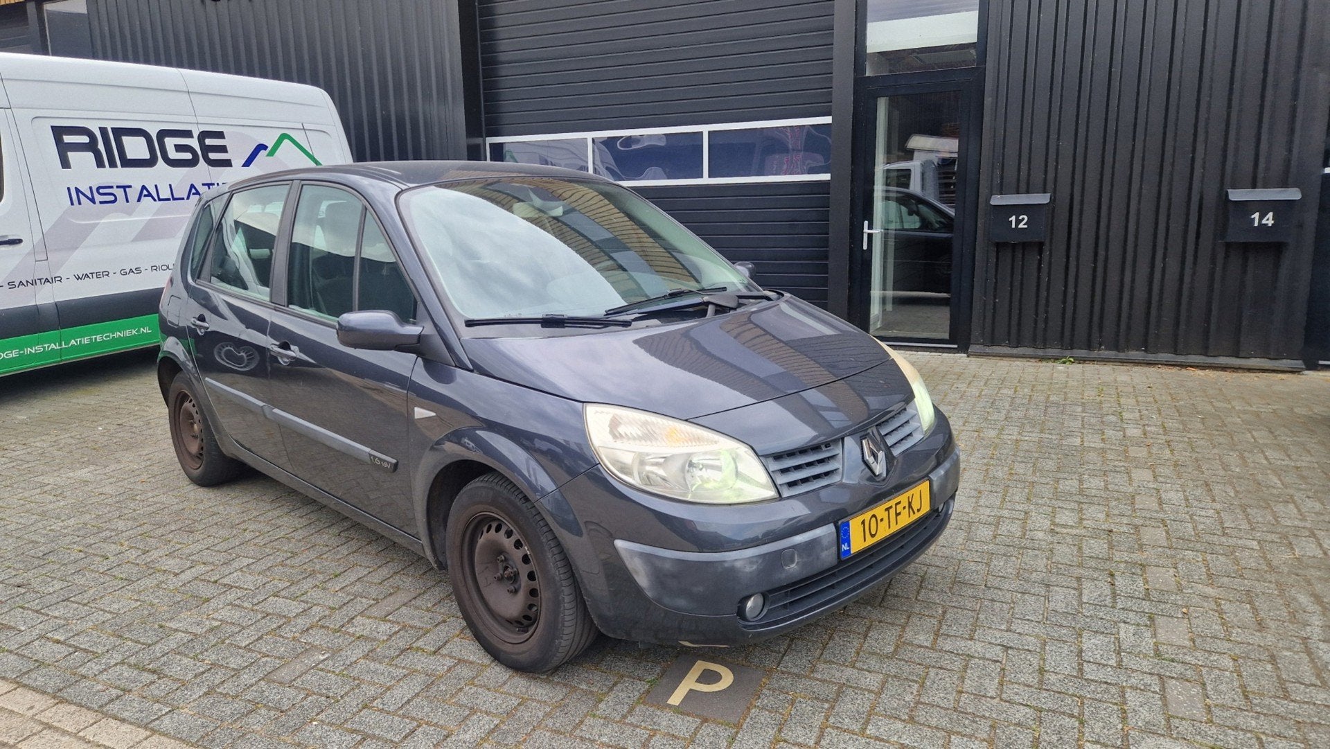 Renault Scénic 1.6-16V Business Line Airco, Auto's, Renault, Voorwielaandrijving, Stof, Gebruikt, 1295 kg