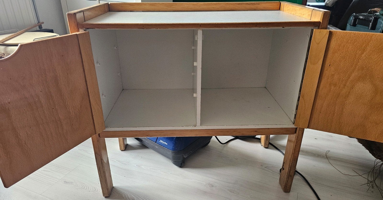Klein houten schoolkastje met 2 deurtjes, Antiek en Kunst, Antiek | Meubels | Kasten, Ophalen