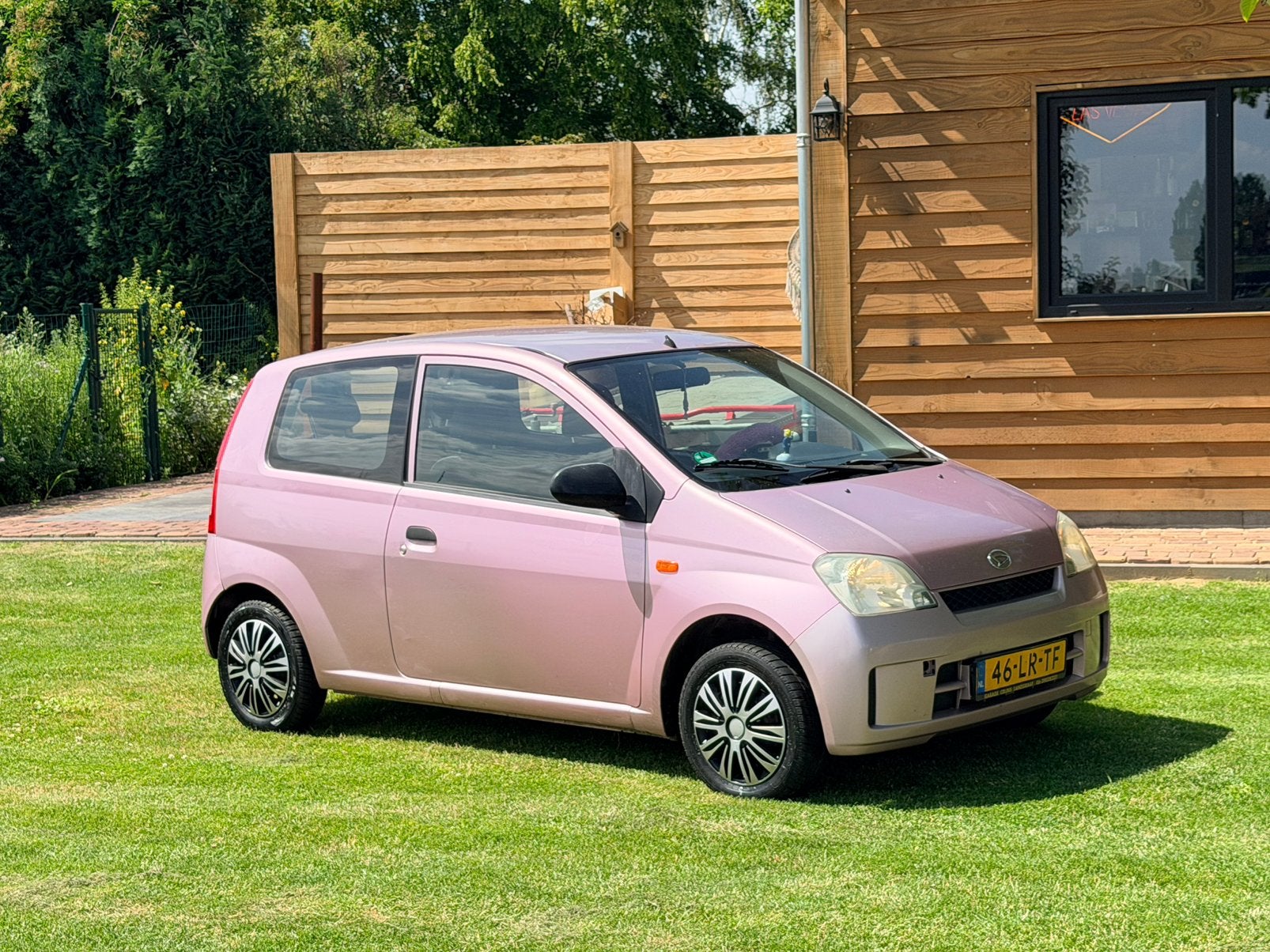 Daihatsu Cuore 1.0 3 deurs  pinky, Stof, 600 kg, Zwart, Cuore