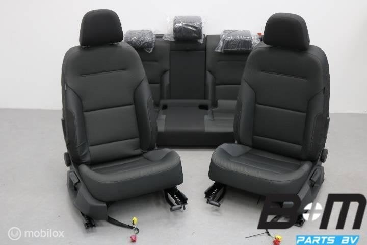 Nieuw comfortline interieur VW Golf 7 5drs 15 km, Gebruikt
