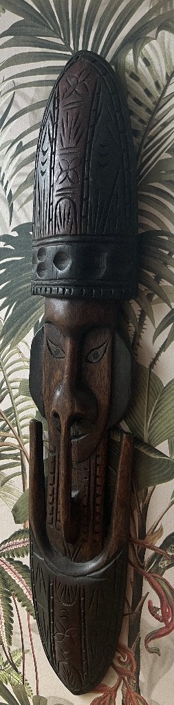 Masker uit het Sepik gebied in Nieuw Guinea L 57cm br 11cm, Gepatineerd, Hout, Bruin, Klassiek