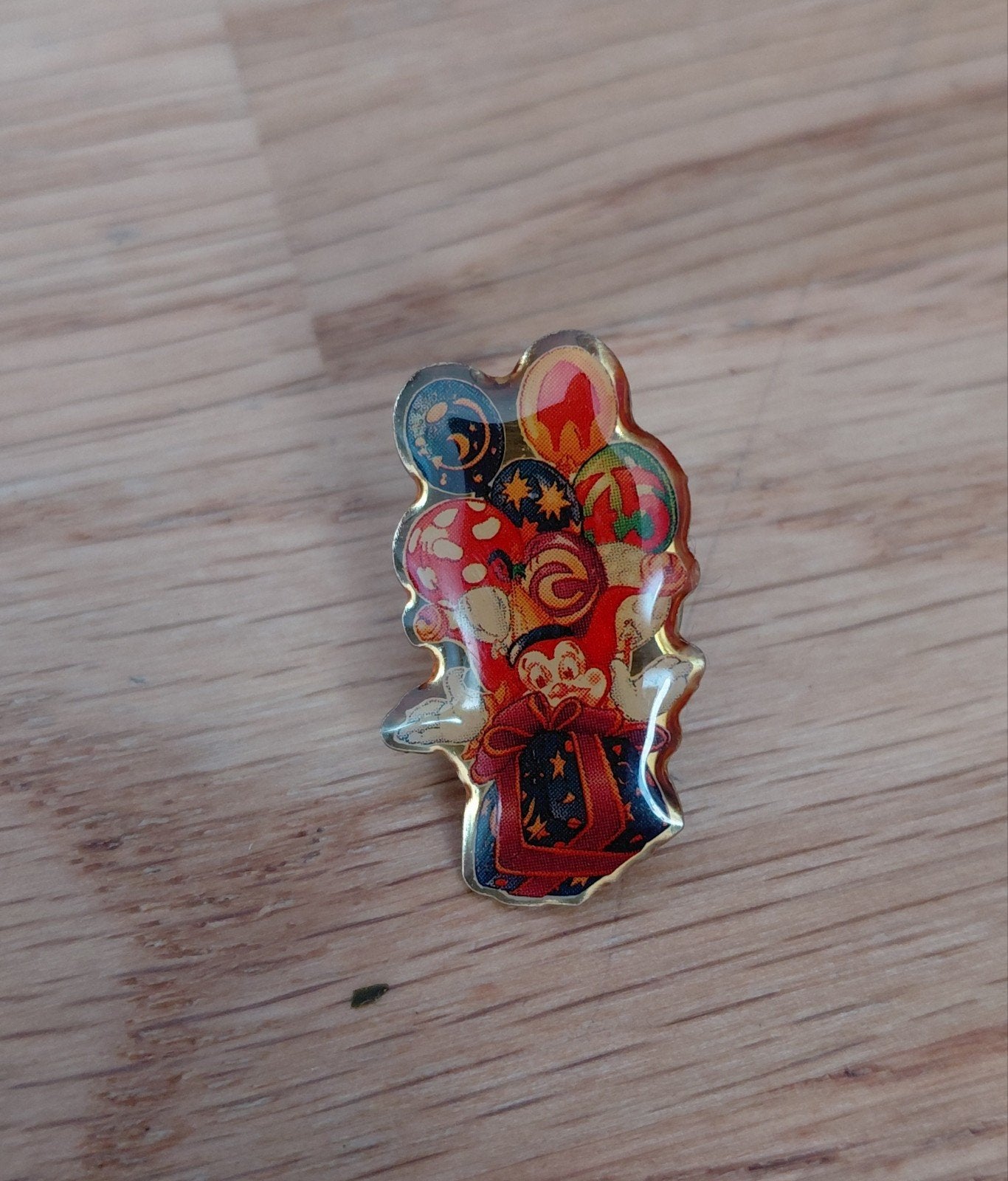 Efteling pin 45 jarig bestaan Pardoes, Verzamelen, Ophalen of Verzenden, Zo goed als nieuw, Button of Speldje