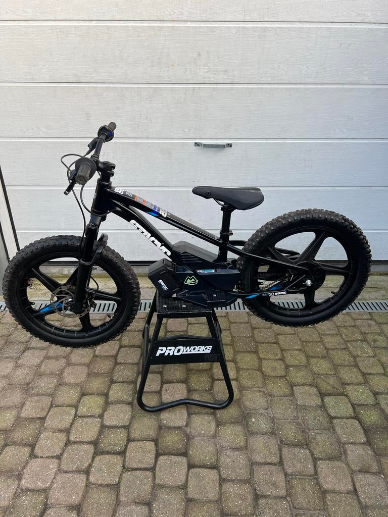 Stacyc 20" elektrische loopfiets - Zo goed als nieuw, Fietsen en Brommers, Fietsen | Kinderfietsjes, Zo goed als nieuw, 20 inch of meer