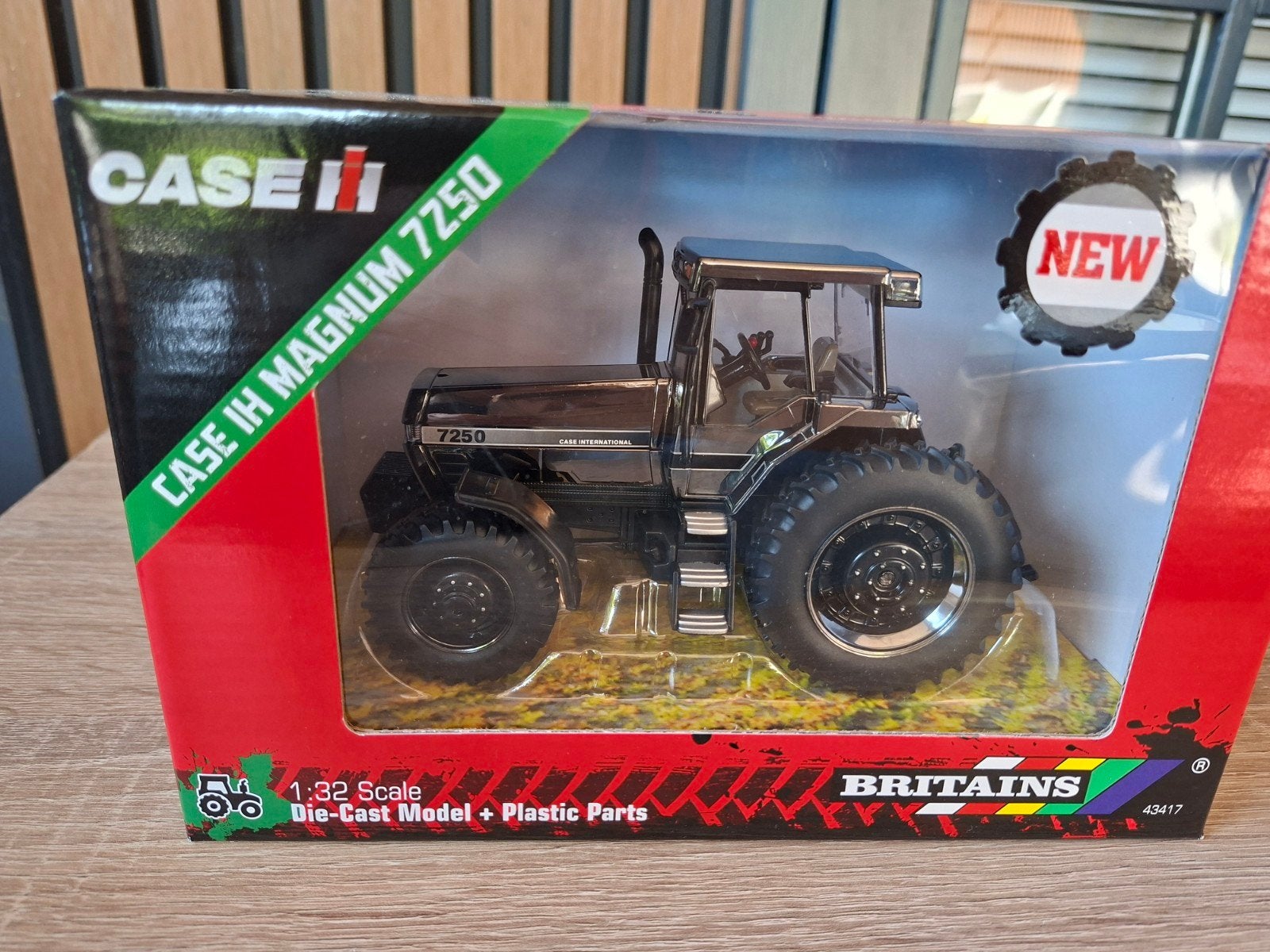 te koop  Case IH Magnum 7250 Gun Metal britains, Ophalen of Verzenden, Tractor of Landbouw, Britains