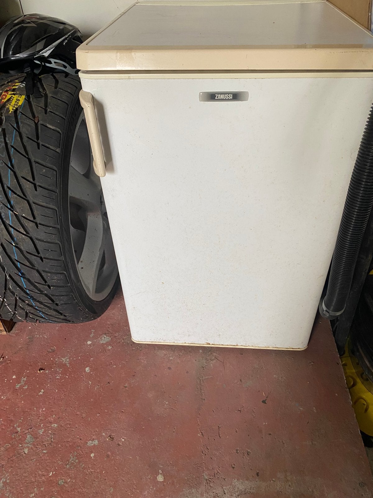 Zanussi koelkast gratis af te halen, Ophalen of Verzenden, Zo goed als nieuw, Minder dan 60 cm