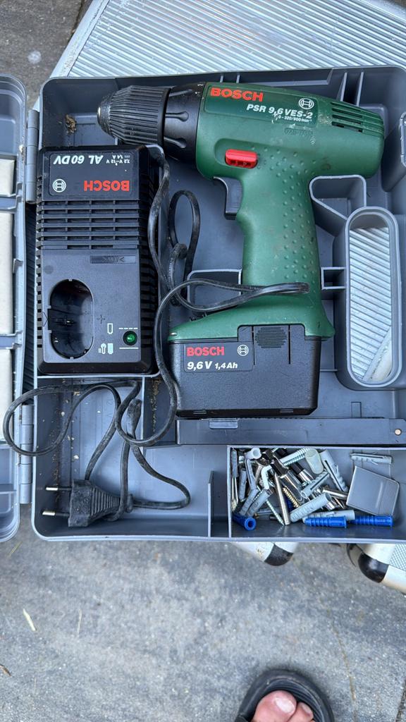 Bosch PSR 9,6 VES-2 Boor- en Schroefmachine (Oud maar werkt), Gebruikt, Variabele snelheid, Ophalen of Verzenden, Boor- en Schroefmachine
