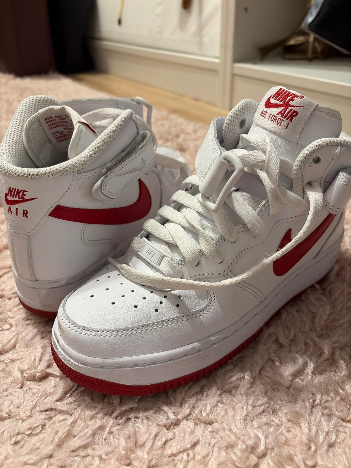 Nike Air Force 1 Mid - Maat 35,5 - Hoog model, Kinderen en Baby's, Ophalen of Verzenden, Zo goed als nieuw, Sportschoenen