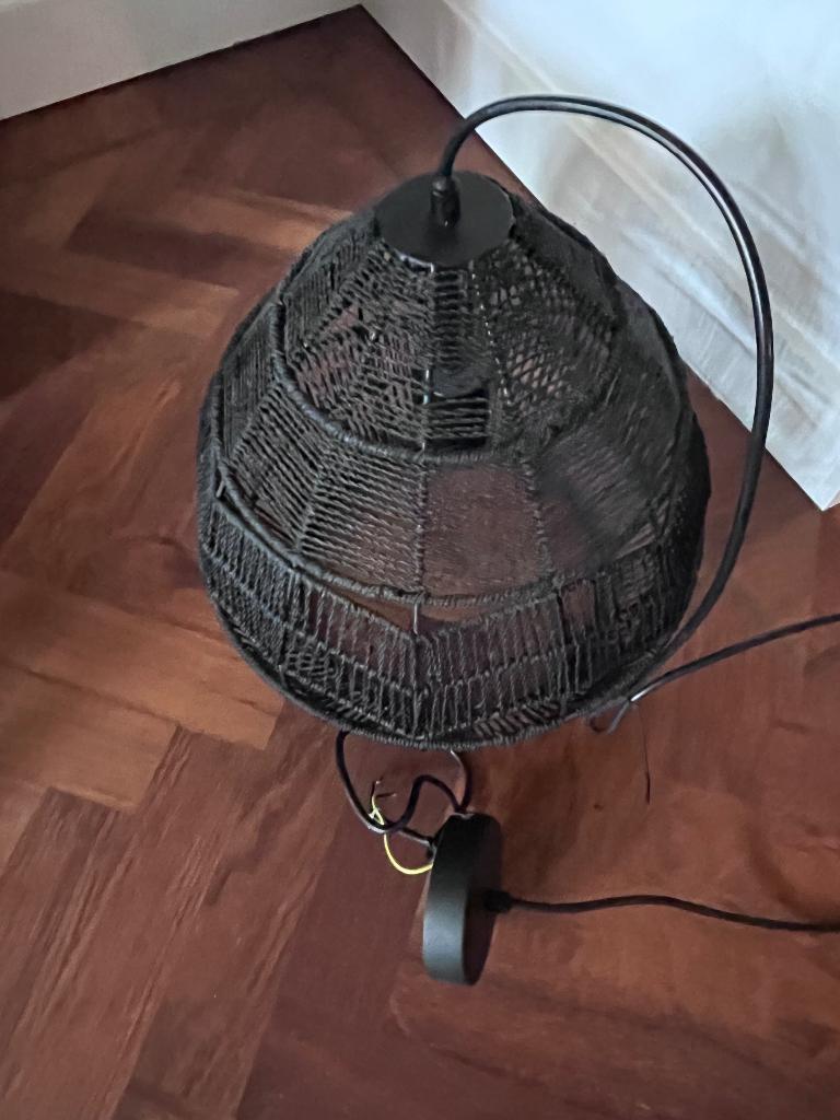 Zwarte rotan/hanglamp, Ophalen, Overige materialen, Zo goed als nieuw, Minder dan 50 cm