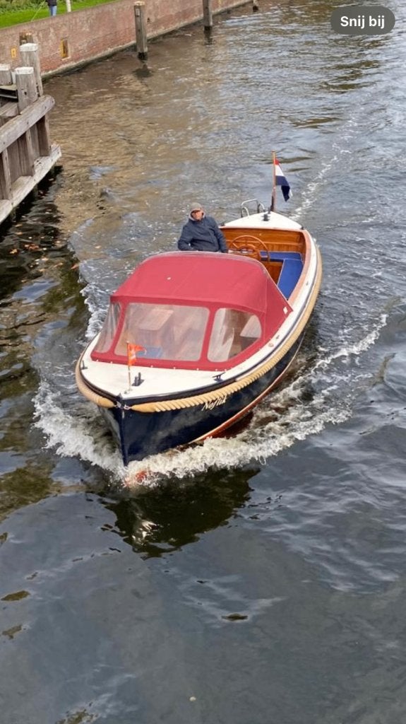 Foto 2 van Stalen geklonken sloep 7,85 m | Solé diesel 33 pk