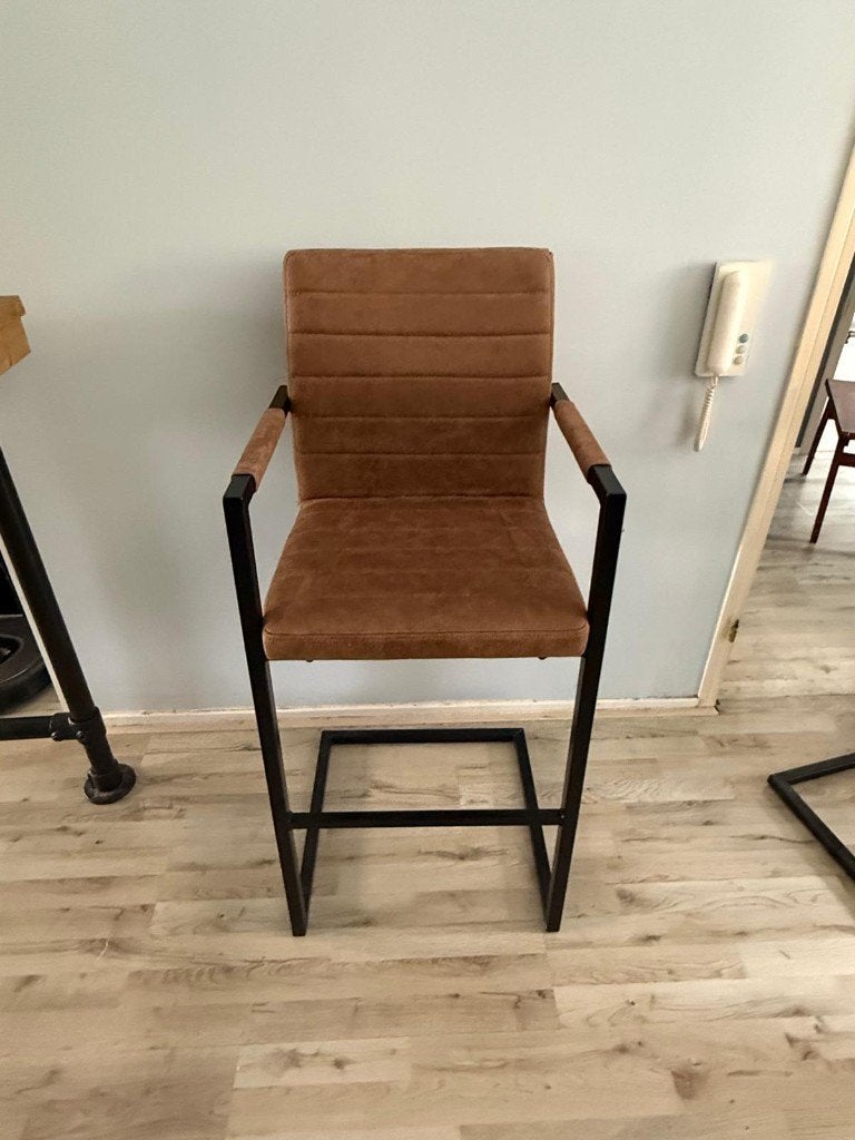 Moderne barkruk met armleuningen - Bruin/Zwart, Gebruikt, Met voetsteun, Ophalen of Verzenden, 90 cm of meer