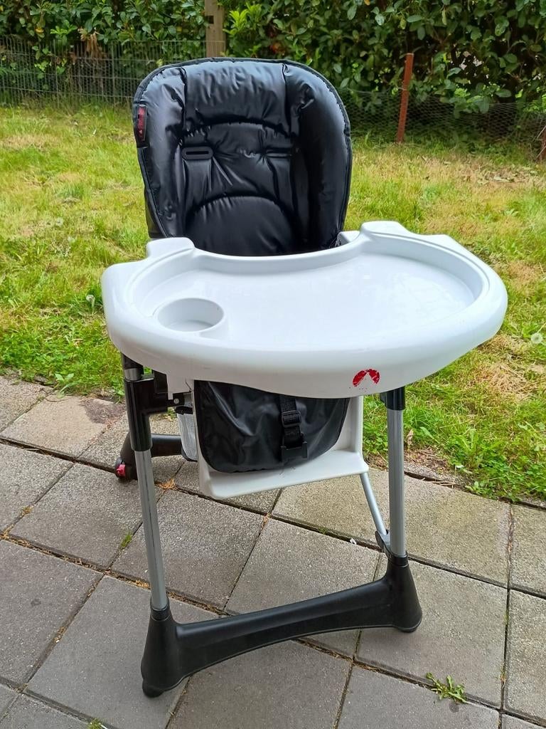 Kinderstoel met afneembaar eetblad en gordel, Ophalen