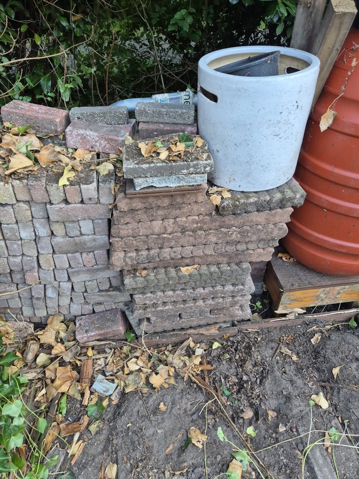 Diverse stenen, tegels en rondobanden voor tuin of oprit, Ophalen, Gebruikt, Overige typen, Minder dan 5 m²