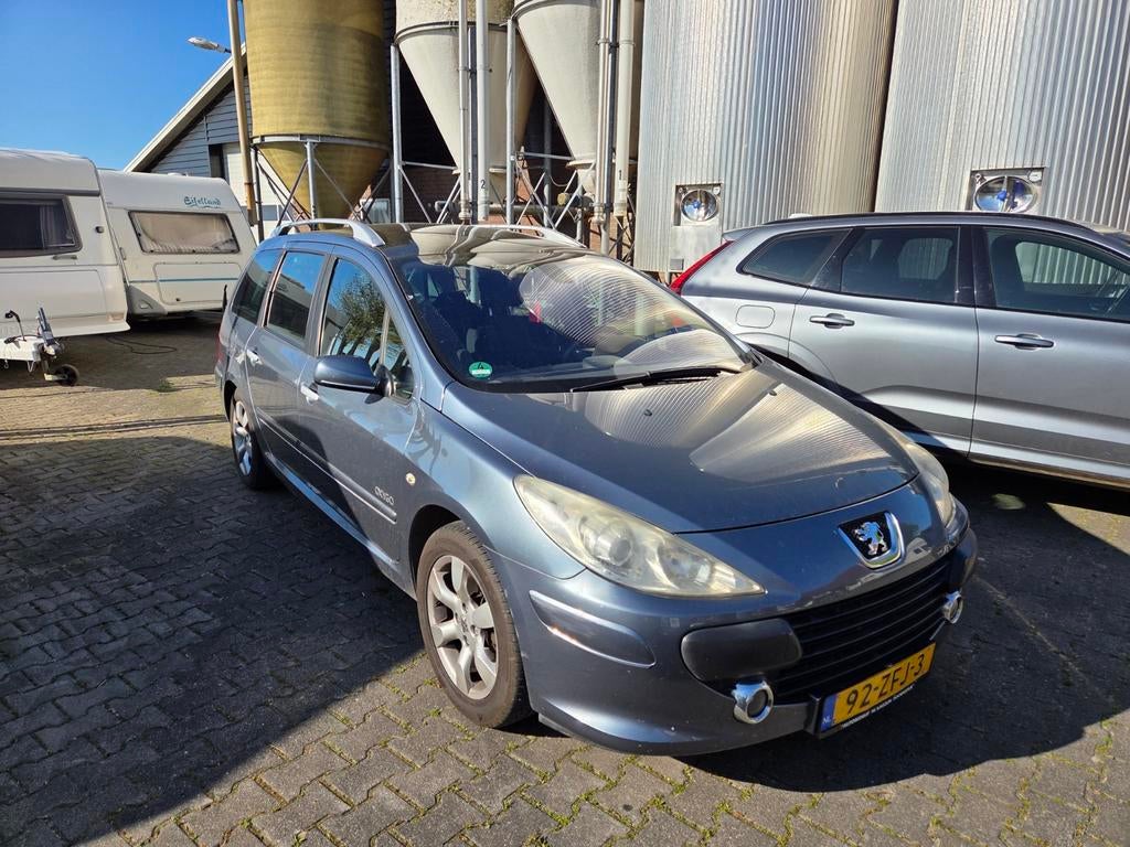 Peugeot 307 1.6 16V XR Break 2007 Grijs ,7 peronen, Stof, Zwart, 4 cilinders, 715 kg