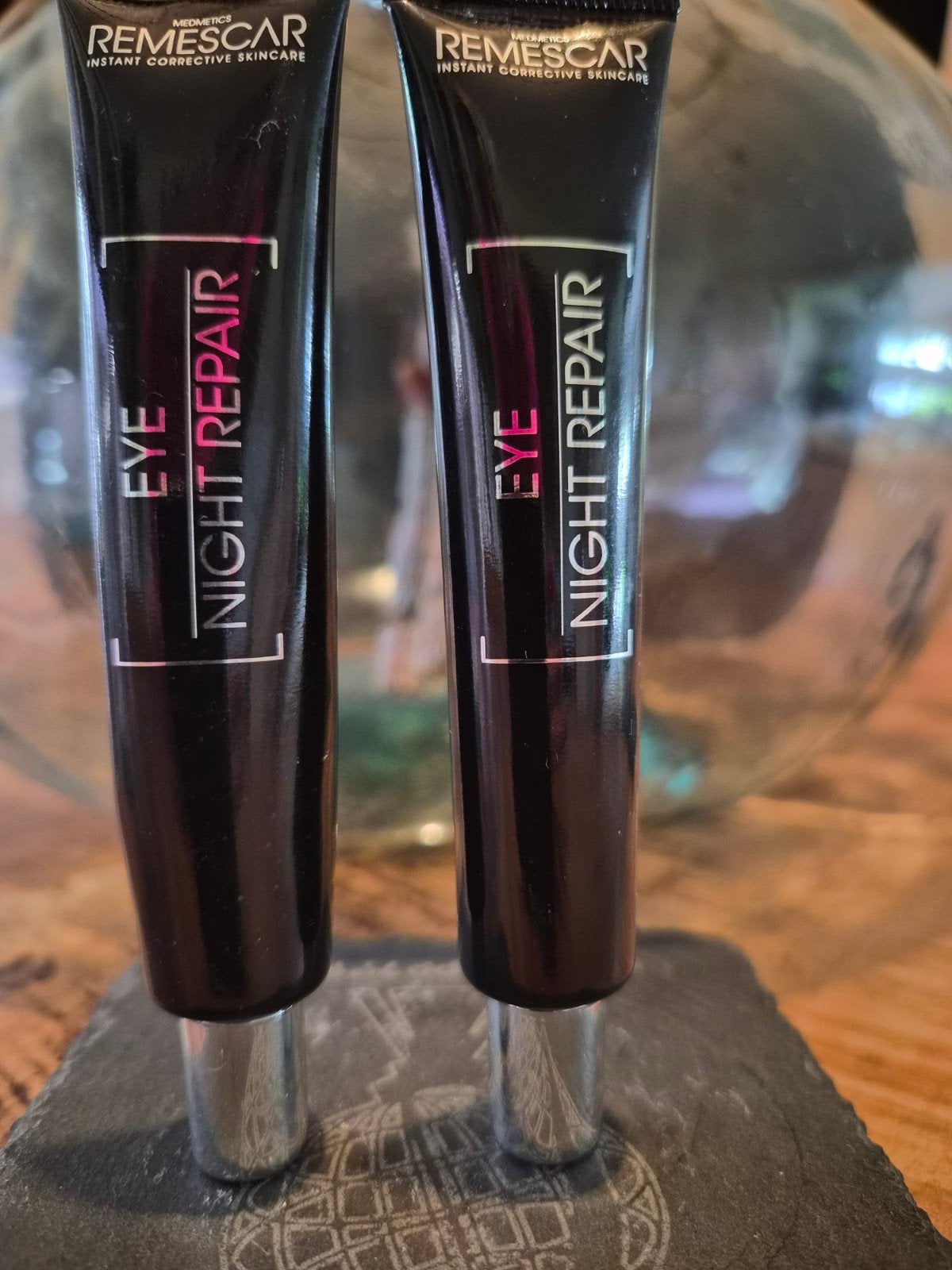 Remescar Eye Night Repair - 2 tubes (halfvol), Sieraden, Tassen en Uiterlijk, Uiterlijk | Gezichtsverzorging, Ophalen of Verzenden