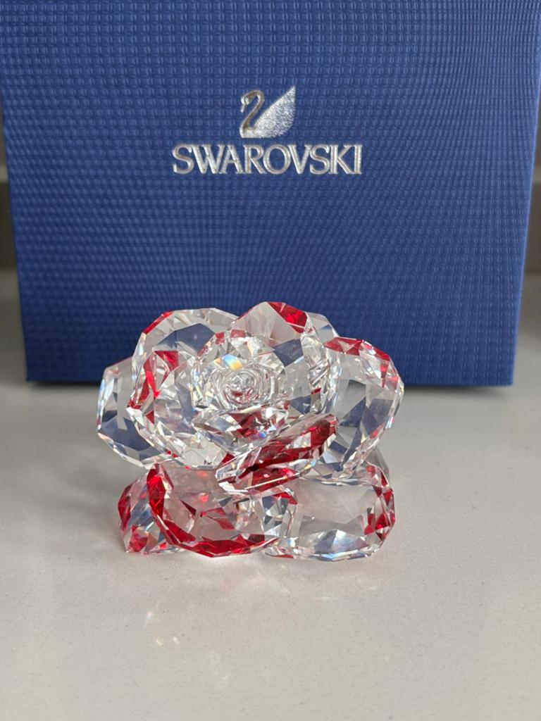 Swarovski bloeiende roos, Ophalen of Verzenden, Zo goed als nieuw, Figuurtje