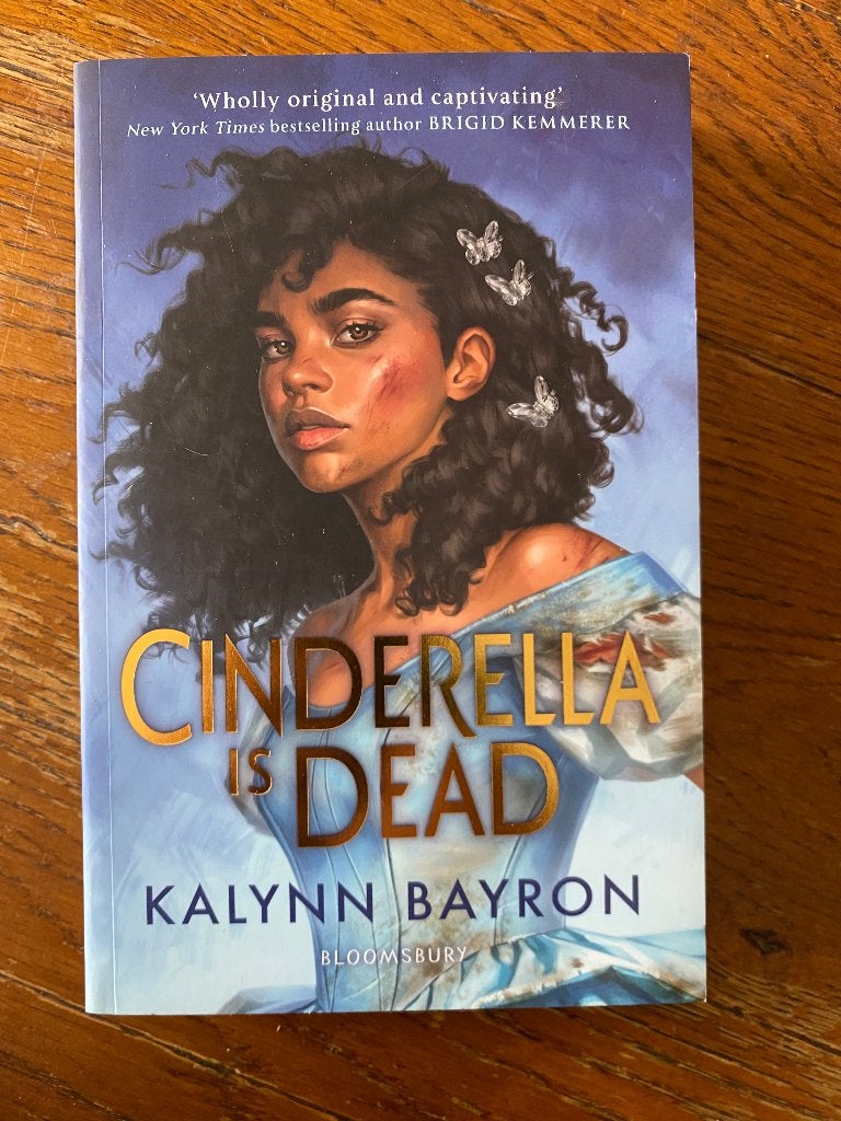 boek Cinderella is dead, Boeken, Ophalen of Verzenden, Zo goed als nieuw, Kalynn Bayron