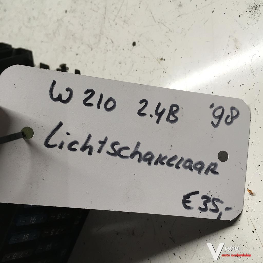 Mercedes W210 2.4 Benzine 1998  Lichtschakelaar