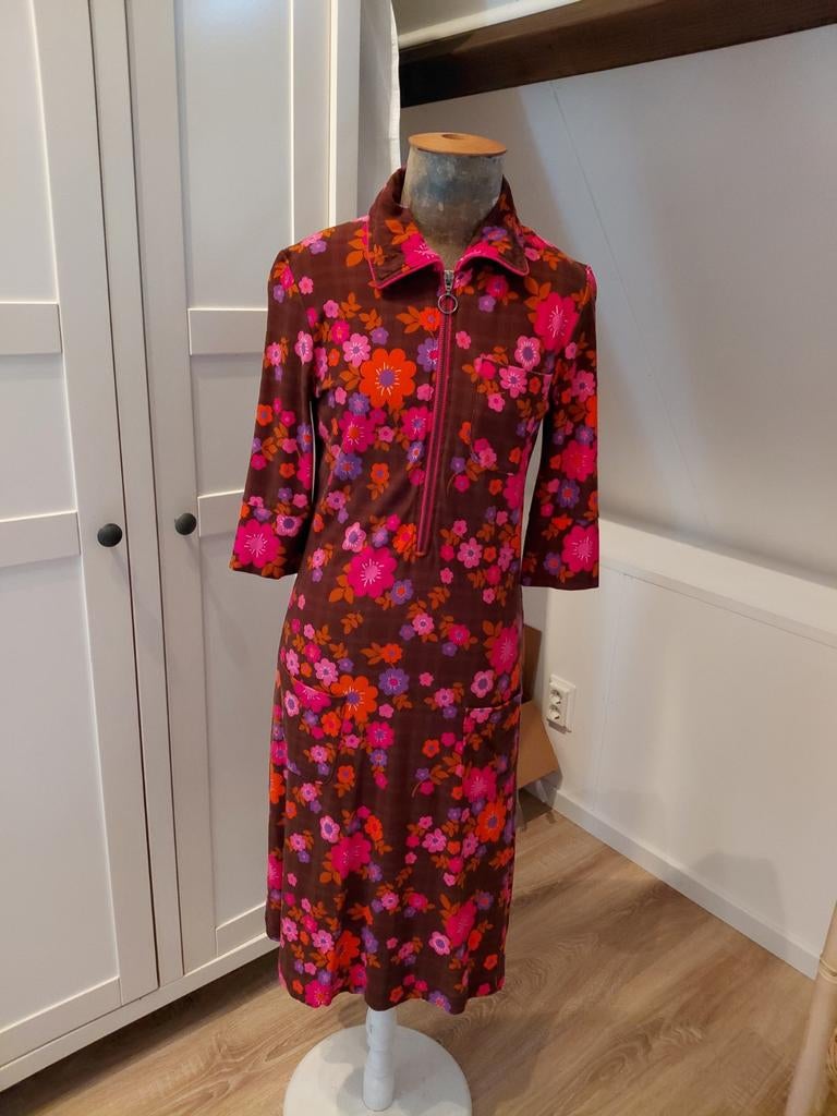 Tante Betsy jurk met bloemenprint en rits, Tante Betsy, Bruin, Ophalen of Verzenden, Zo goed als nieuw
