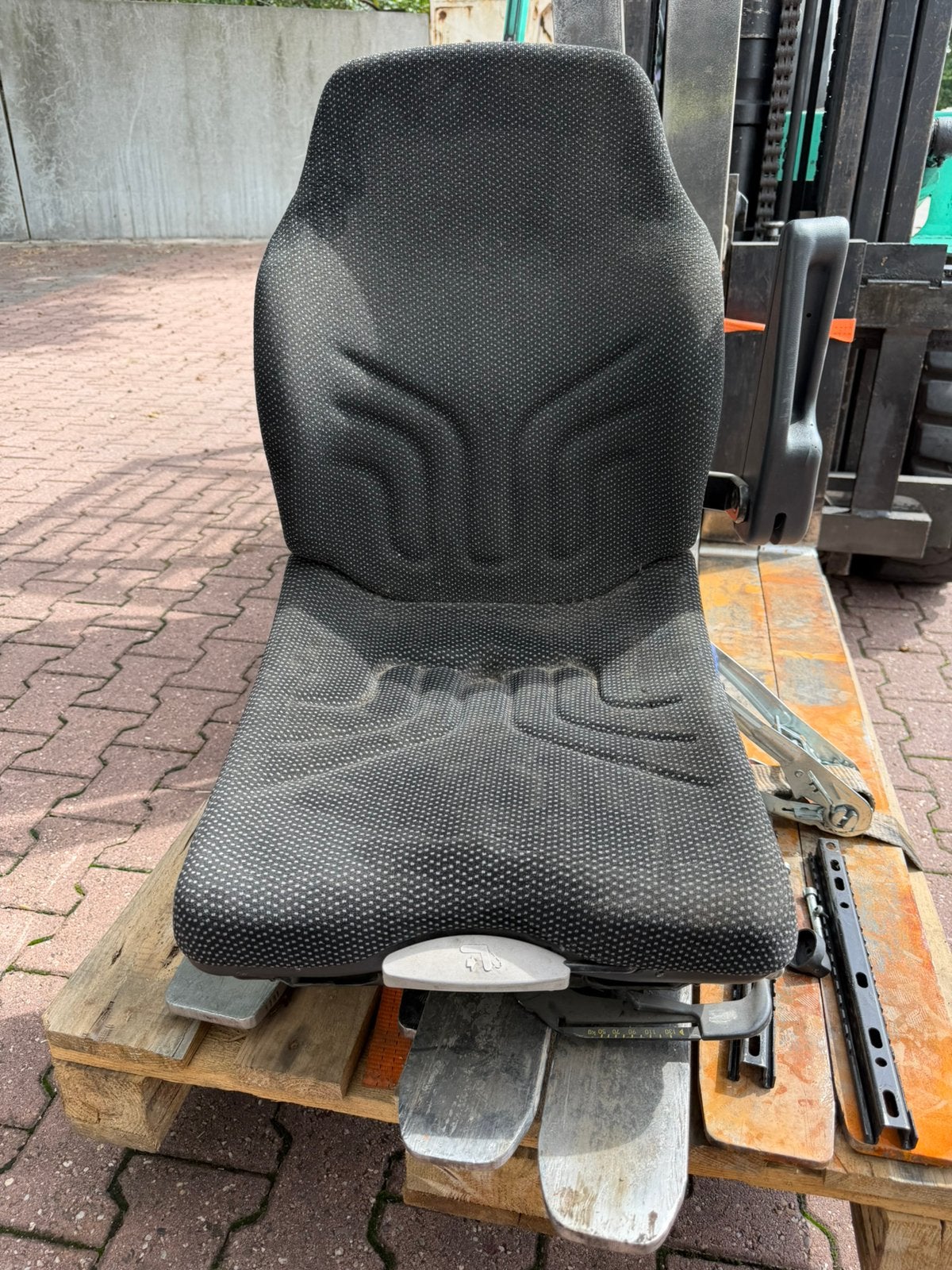 Grammer trekker heftruck stoel, Ophalen, Gebruikt