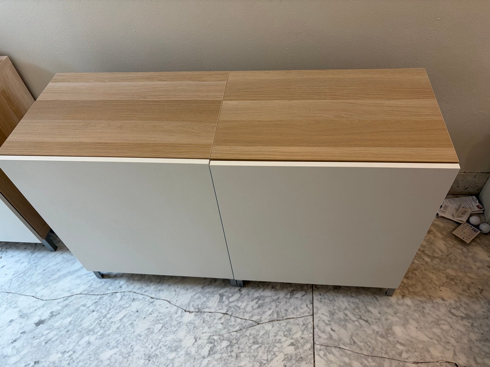 IKEA Besta kast met deuren en houten blad, Ophalen, Zo goed als nieuw